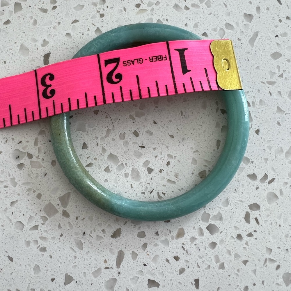 Jade bangle . - Picture 2 of 8